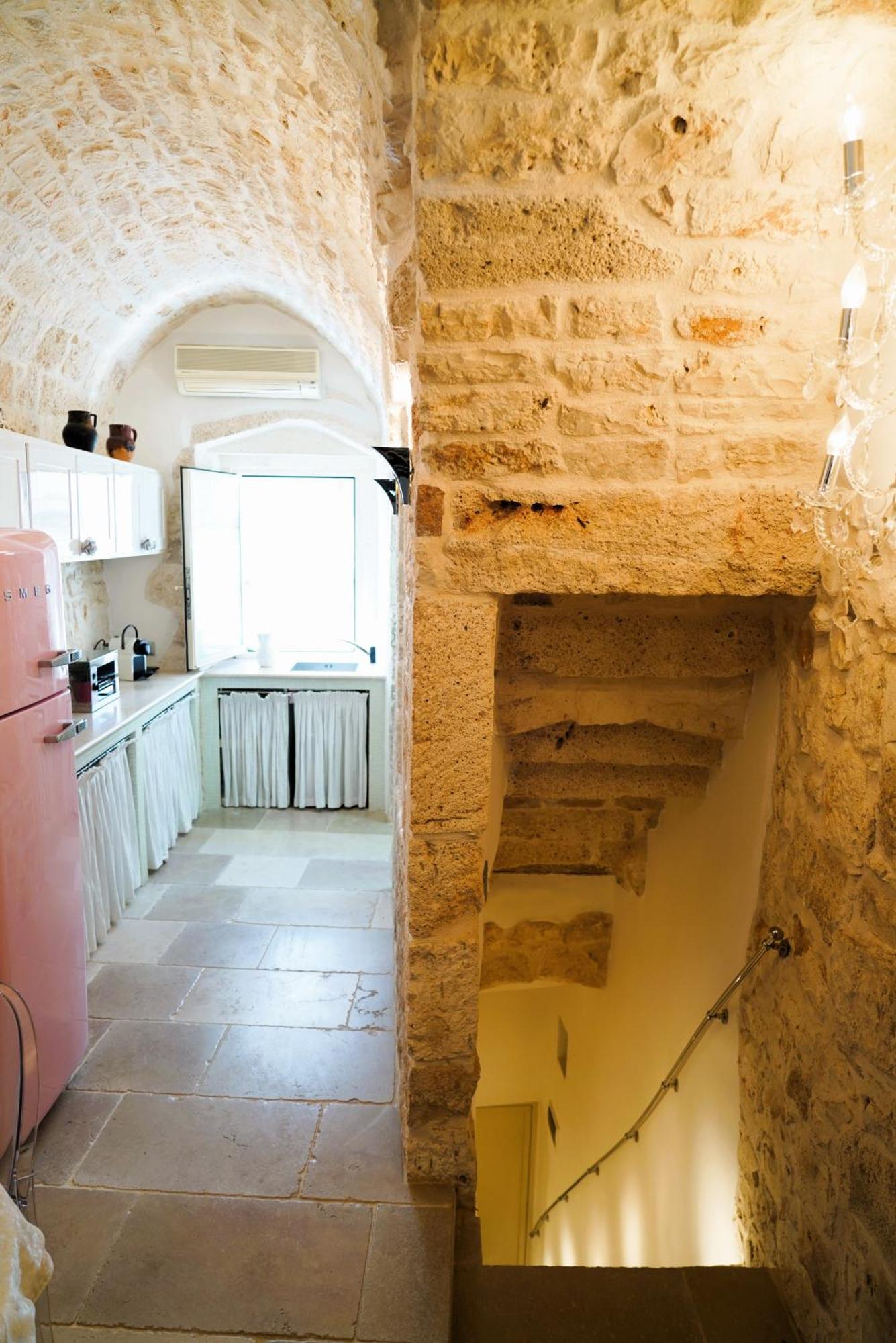 Dimora Lo Scrigno - Una Perla Nel Cuore Di Ostuni Exterior foto