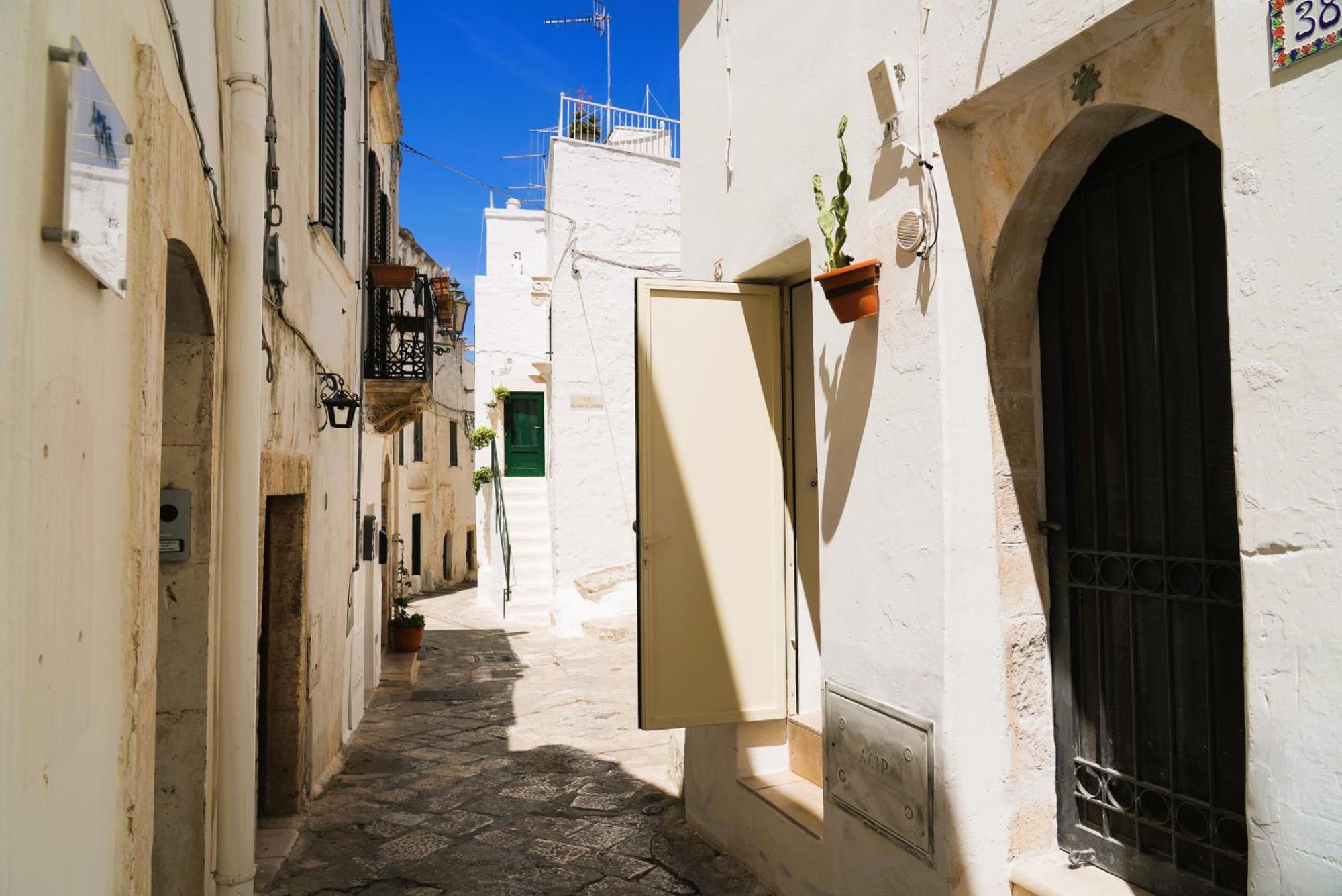 Dimora Lo Scrigno - Una Perla Nel Cuore Di Ostuni Exterior foto